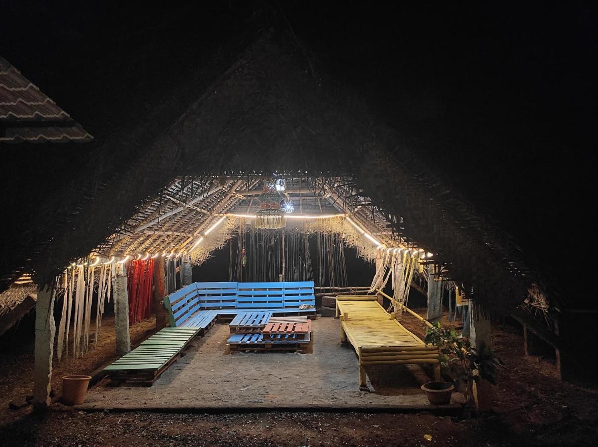 Travellers Tribe By Livelehood Habitat Vandrarhem Auroville Exteriör bild