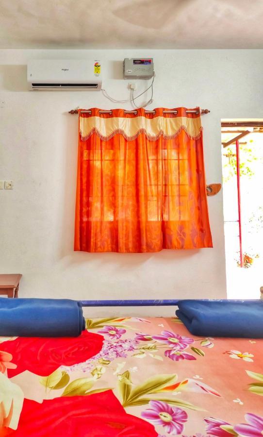 Travellers Tribe By Livelehood Habitat Vandrarhem Auroville Exteriör bild