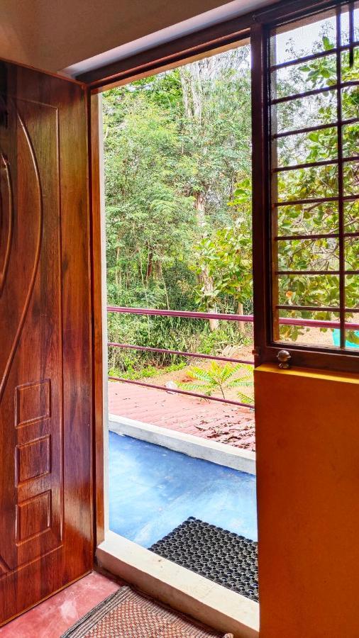 Travellers Tribe By Livelehood Habitat Vandrarhem Auroville Exteriör bild